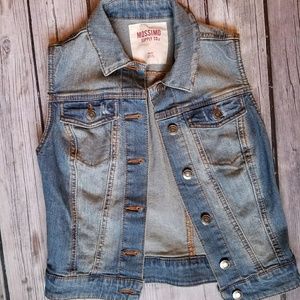 Sleeveless Jean Jacket